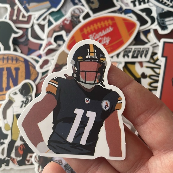 50โ Football Theme Stickers - Picture 3 of 6